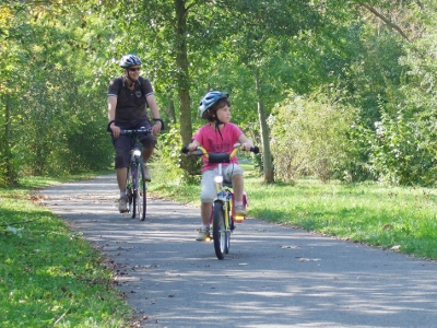 Werratalradweg: Radfahrer am Werratalsee